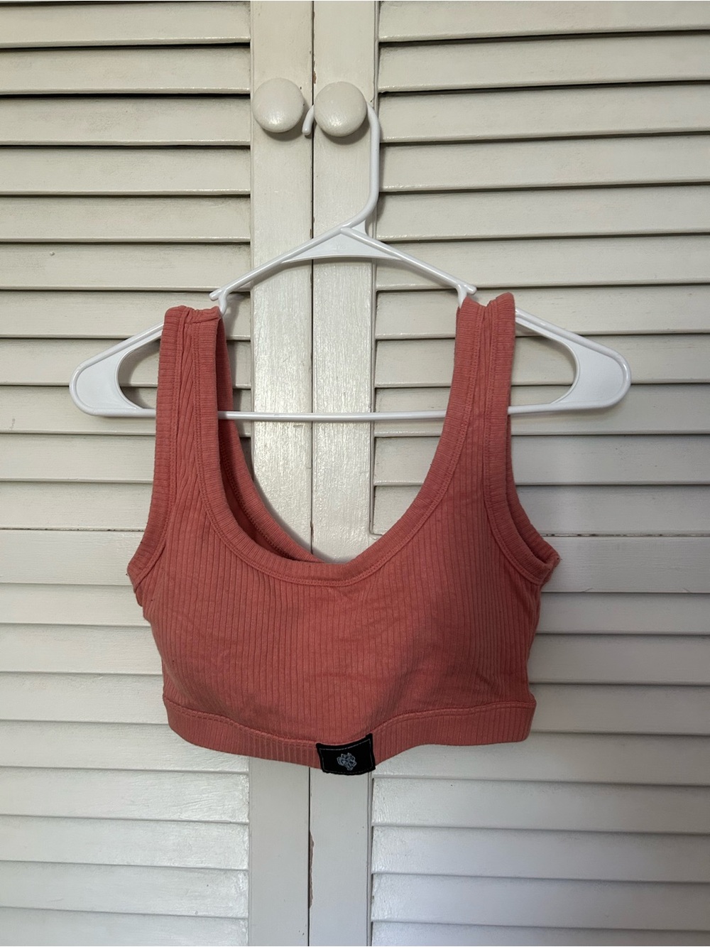 Ribbed Scoop Neck Sports Bra in Dusty Rose